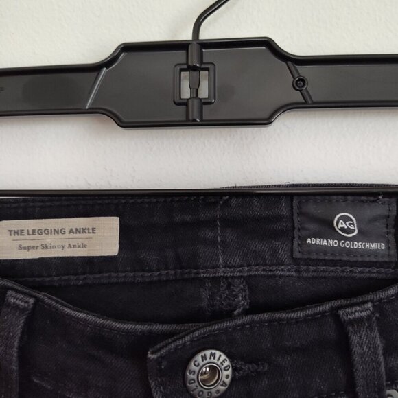 Ladies SZ 26R Adriano Goldschmied Black Distressed Legging Jean - Picture 6 of 6